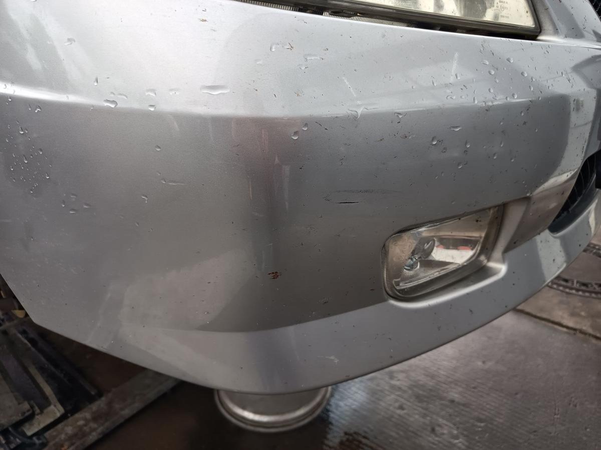 Mazda 323f VI original Stoßstange Fänger vorn/Front 22V Satinsilber Bj 2002