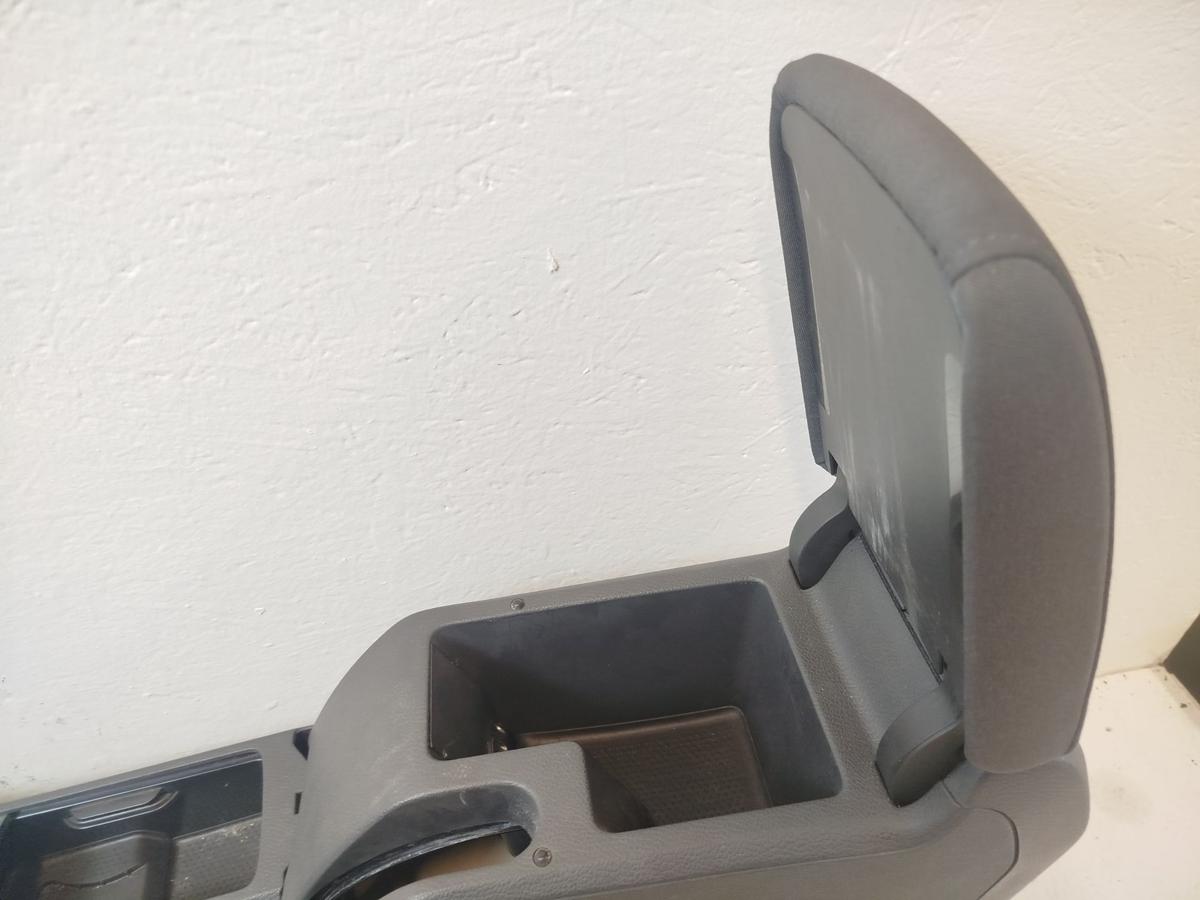 VW Golf V 5 1K Armlehne Mittelarmlehne vorn Stoff Mittelkonsole Mitteltunnel