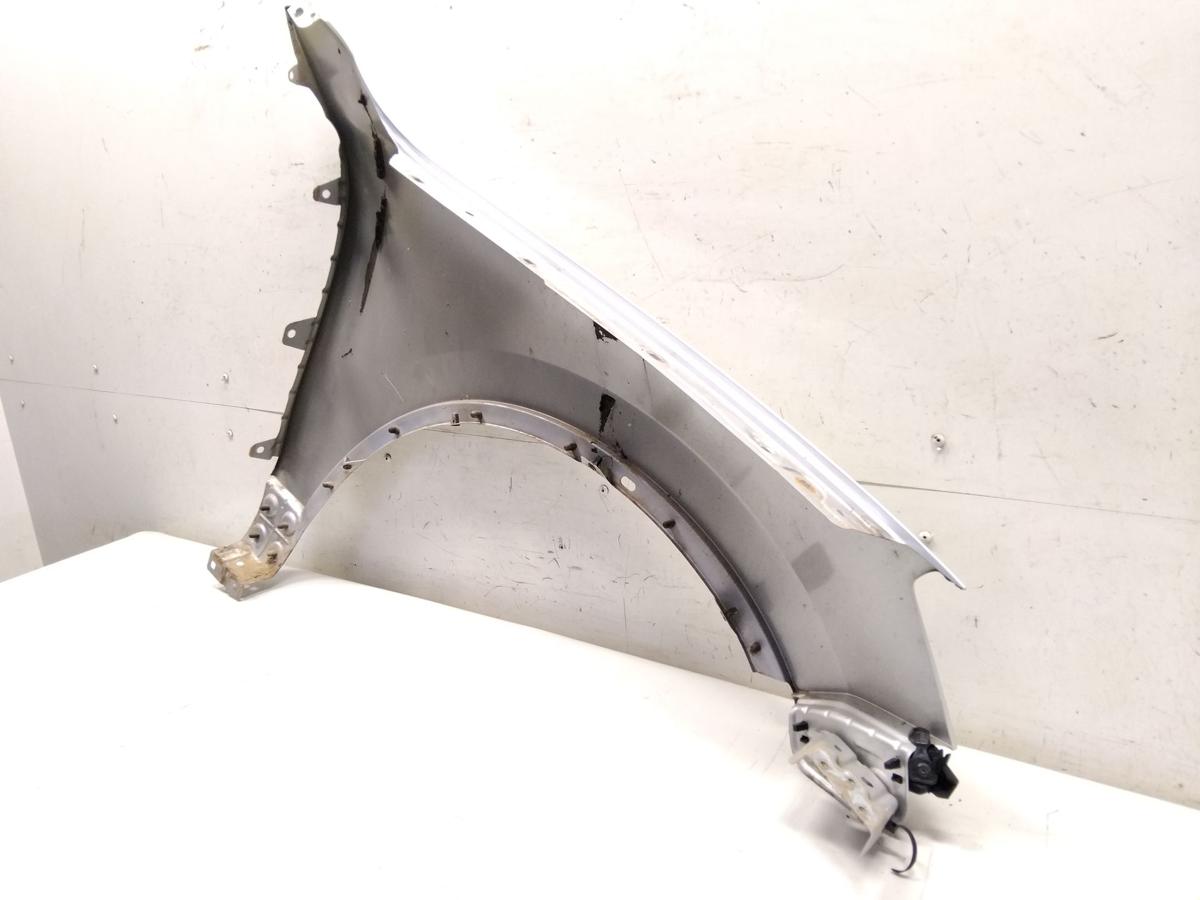 VW Touareg 2 7P original Kotflügel vorn links eissilbermet. LX7W BJ2013