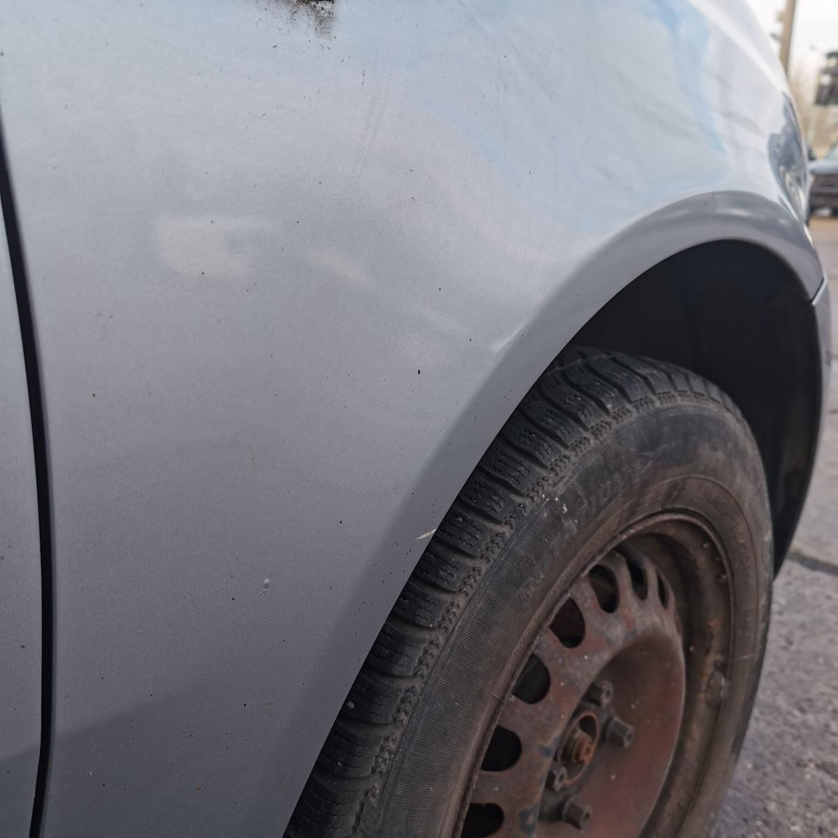 Opel Corsa D Kotflügel Fender Seitenwand vorn rechts Z163 Lichtsilber metallic