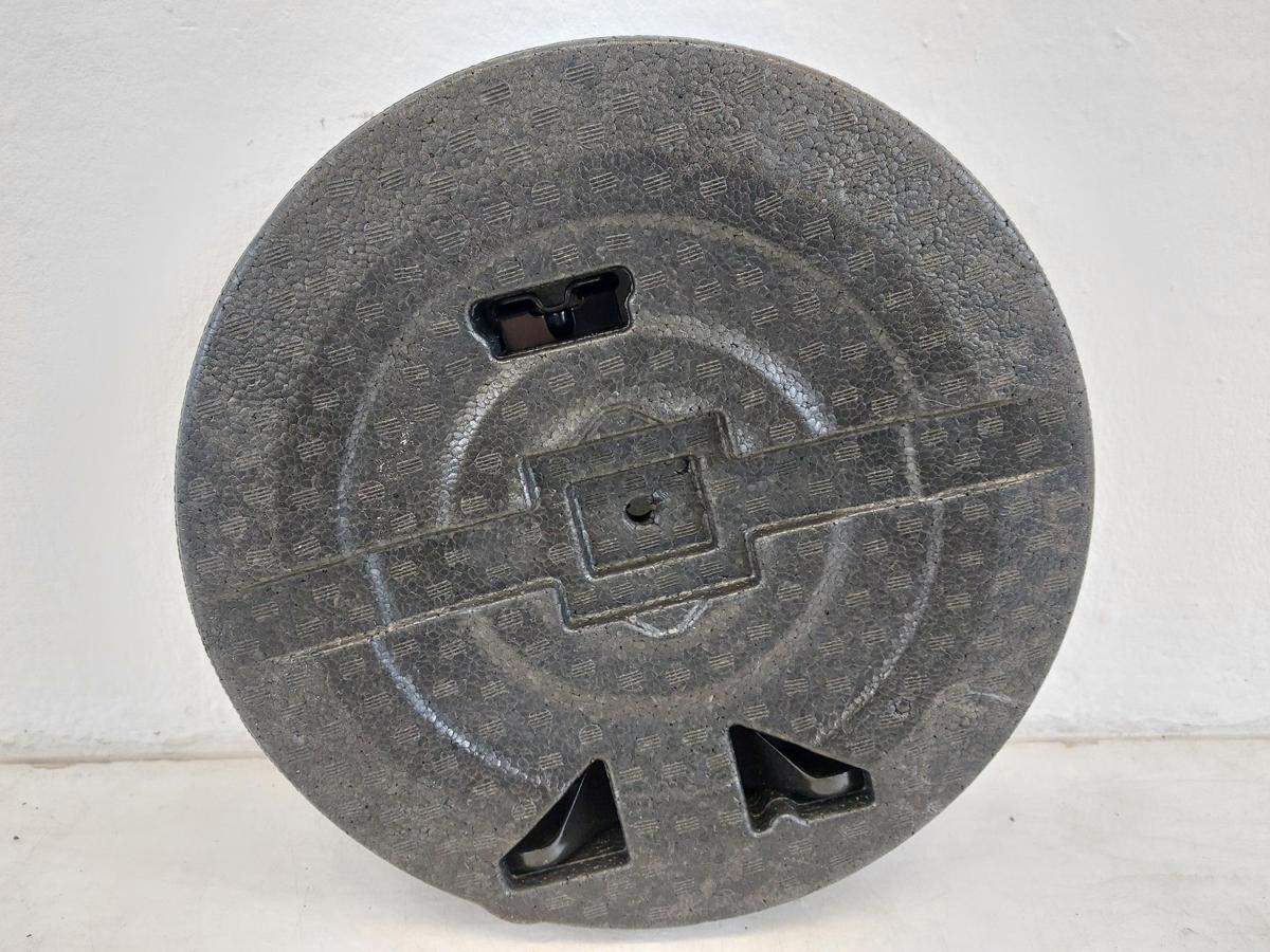 Opel Astra J Caravan Schaumstoffeinleger mit Wagenheber und Abschleppöse Panne