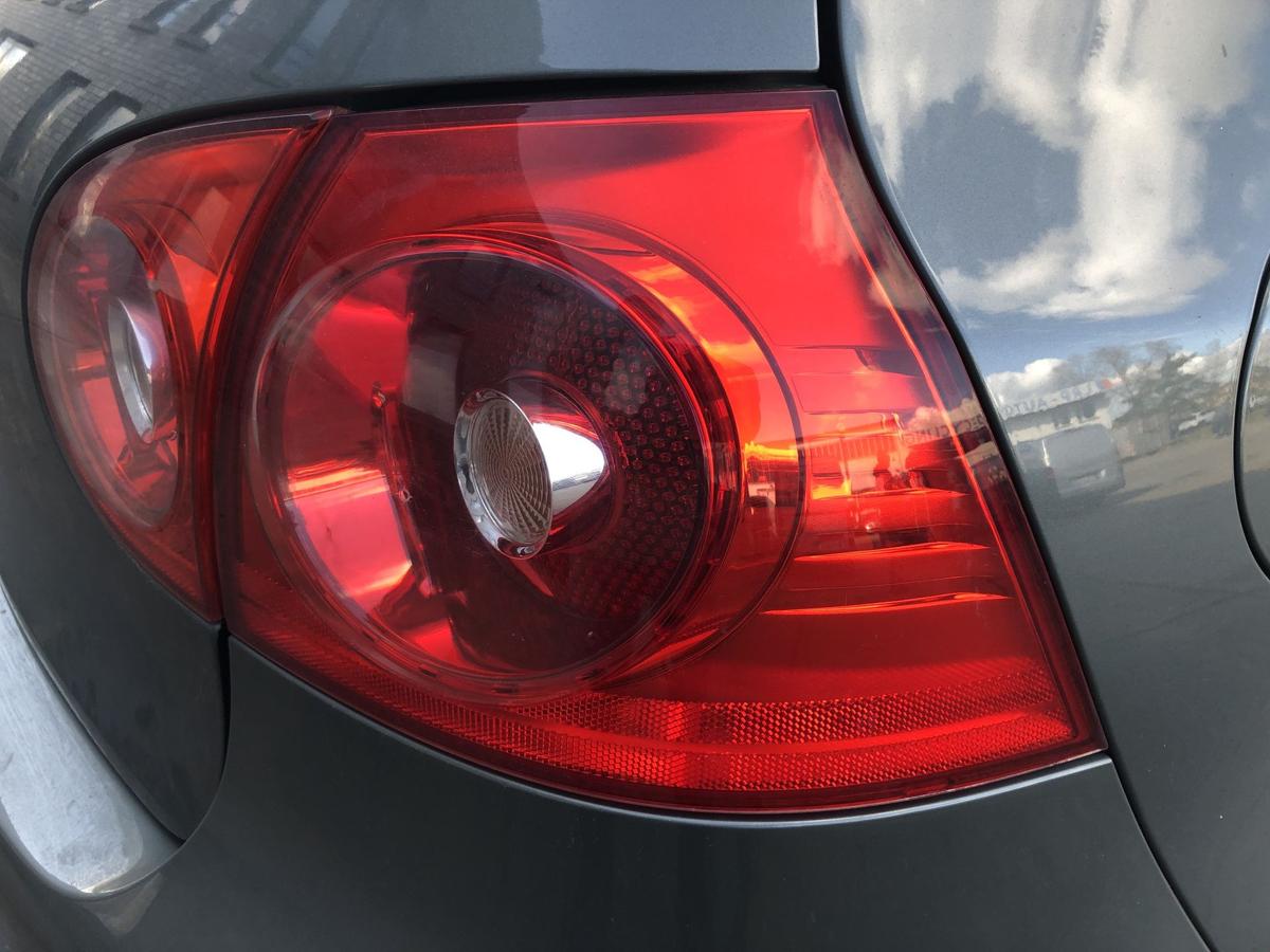 VW Golf 5 V 1K R&uuml;ckleuchte rechts au&szlig;en Ecke R&uuml;cklicht Heckleuchte 3/5 t&uuml;rer
