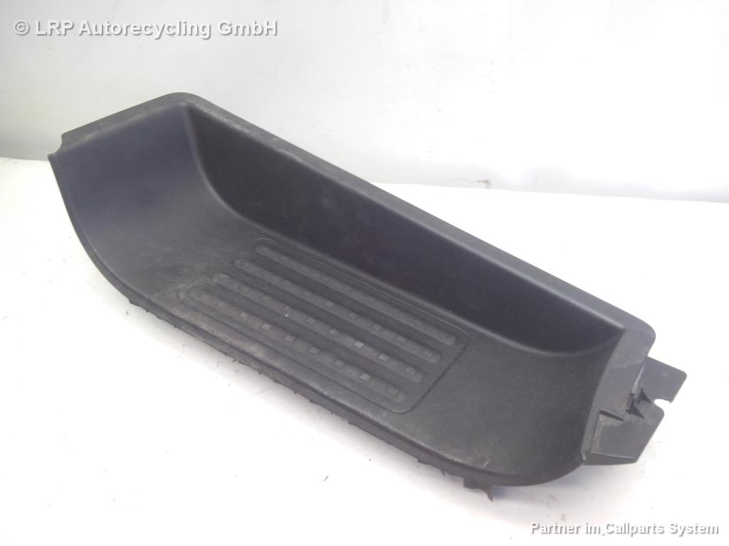 Verkleidung Stufe Vl 7H0863735A9B9 VW T5 (7h, Ab 04/03) BJ: 2003