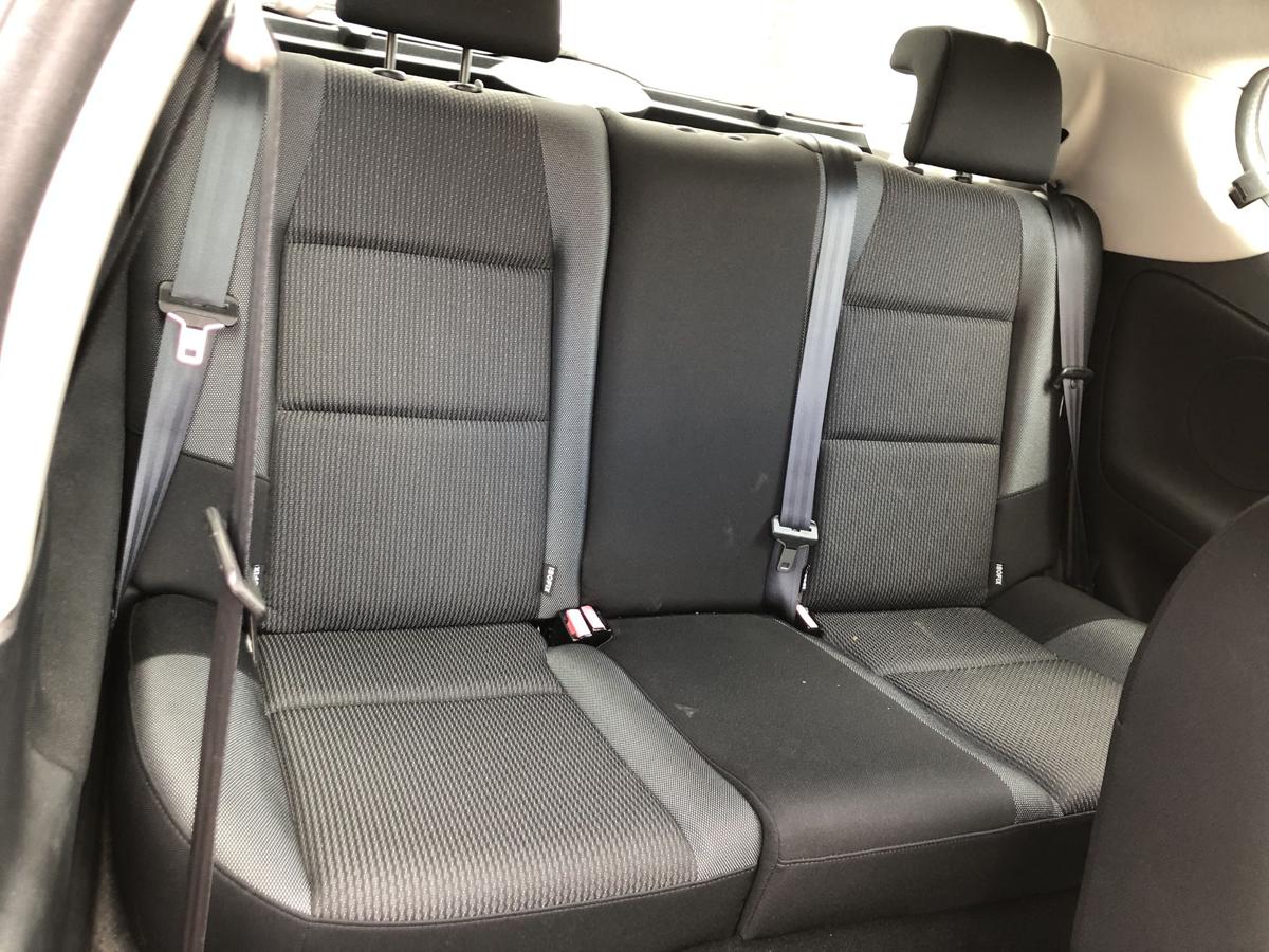 Peugeot 207 WA WC R&uuml;cksitzbank R&uuml;ckbank Sitzbank hinten nur f&uuml;r 3 t&uuml;rer