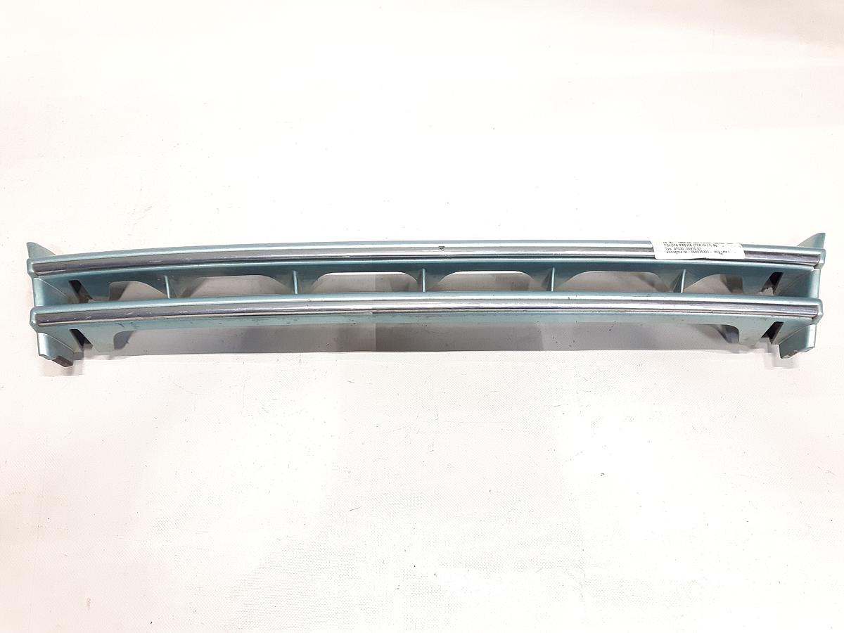 Toyota Previa 1 original Grill Kühlergrill hellgrünmetallic BJ1994