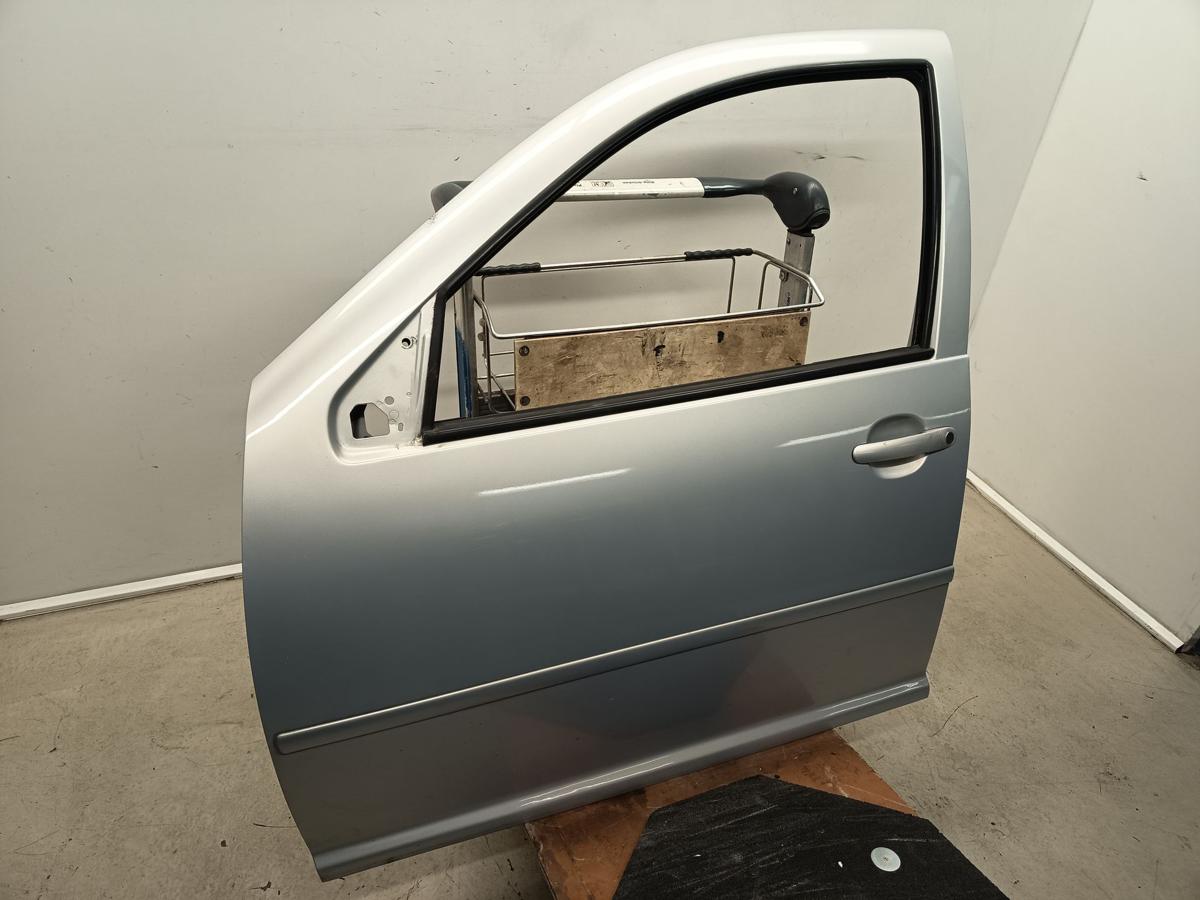 VW Bora original T&uuml;r vorne links LB7Z Satinsilber Metallic Baujahr 1999