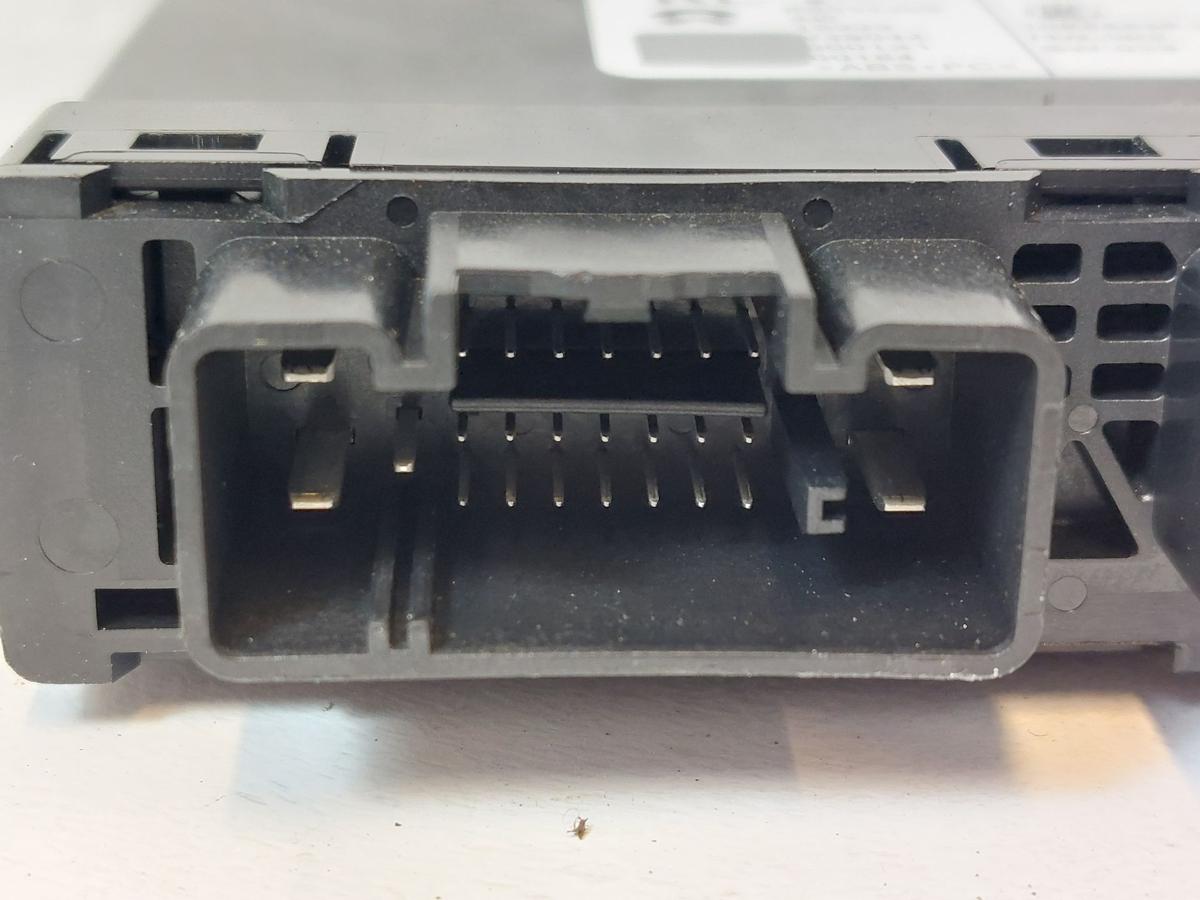 NIO EL6 Elektro SUV T&uuml;rsteuerger&auml;t hinten links Steuerteil Fondt&uuml;r