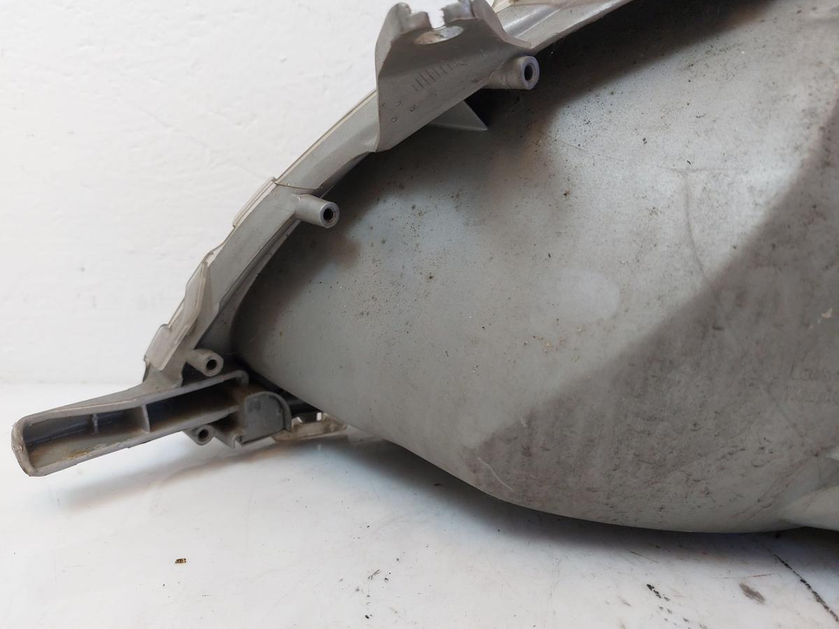Toyota Yaris P1 Scheinwerfer vorn rechts Hauptscheinwerfer mit Trübung Lampe