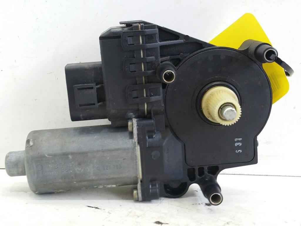 Audi A6 4B Bj.00 orig. Fensterhebermotor hinten rechts 0130821785 BOSCH