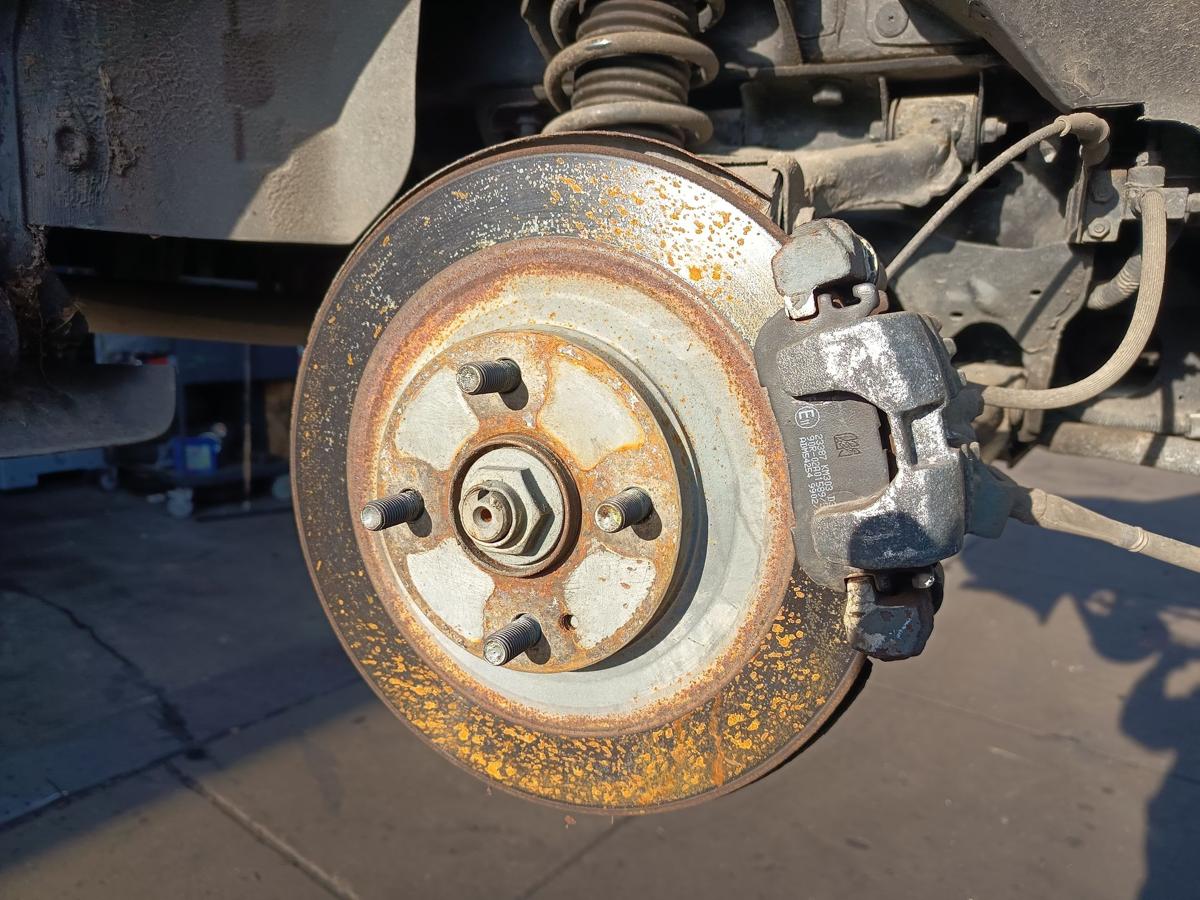 Mazda Mx-5 NB orig Achsschenkel hinten rechts Benzin 1,6l 81kW Bj 2003