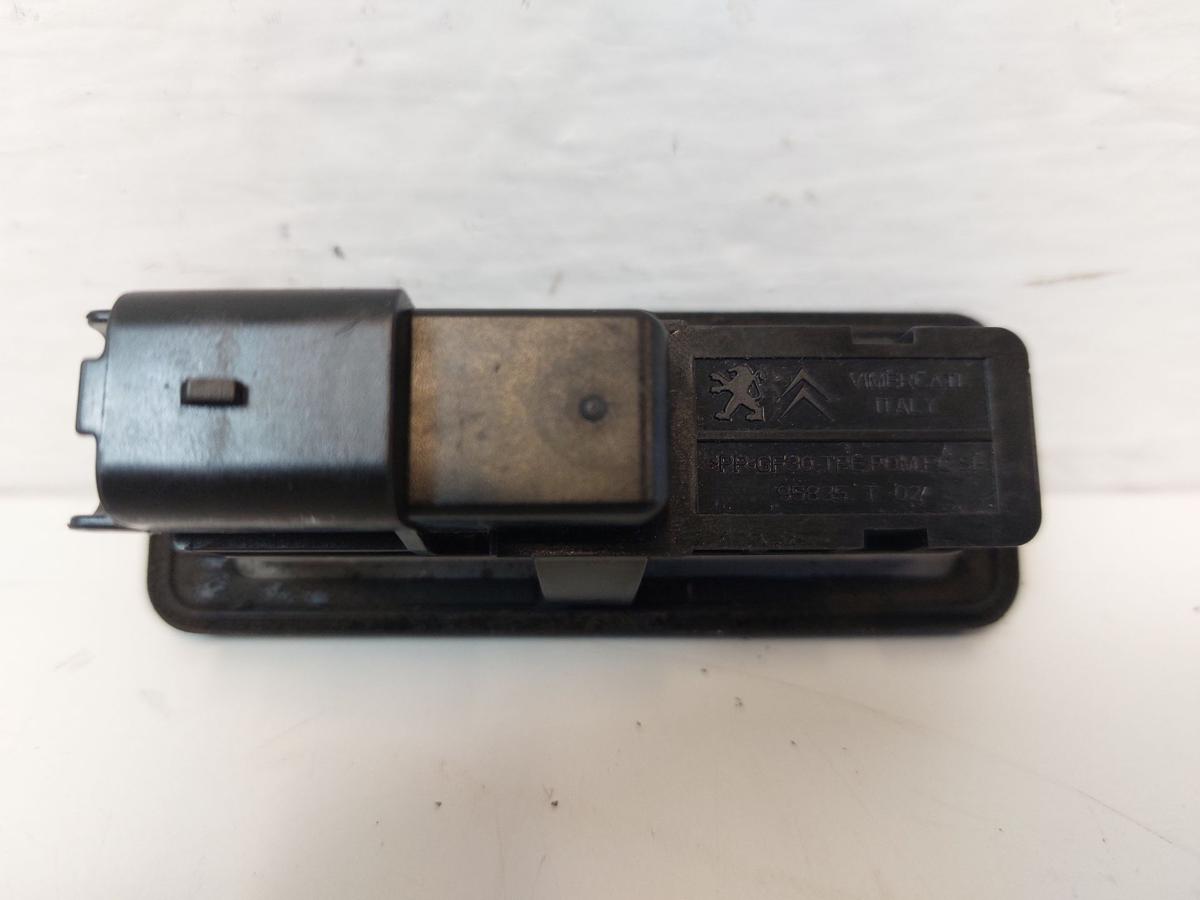 Peugeot 2008 I CU Taster &Ouml;ffner Heckklappe Gummitaster OEM
