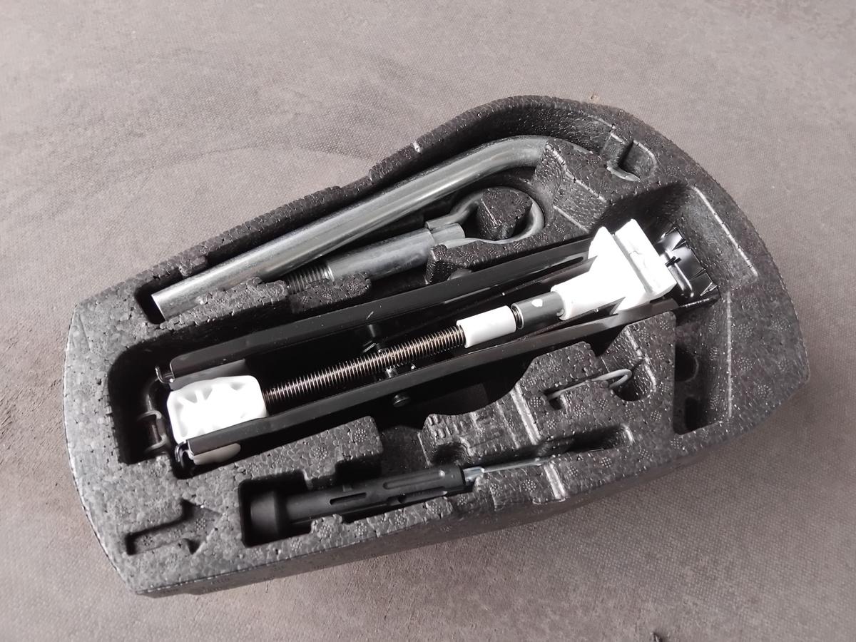 Skoda Citigo original Wagenheber Abschlepp&ouml;se Schaumstoffbox BJ2013 1S0011031