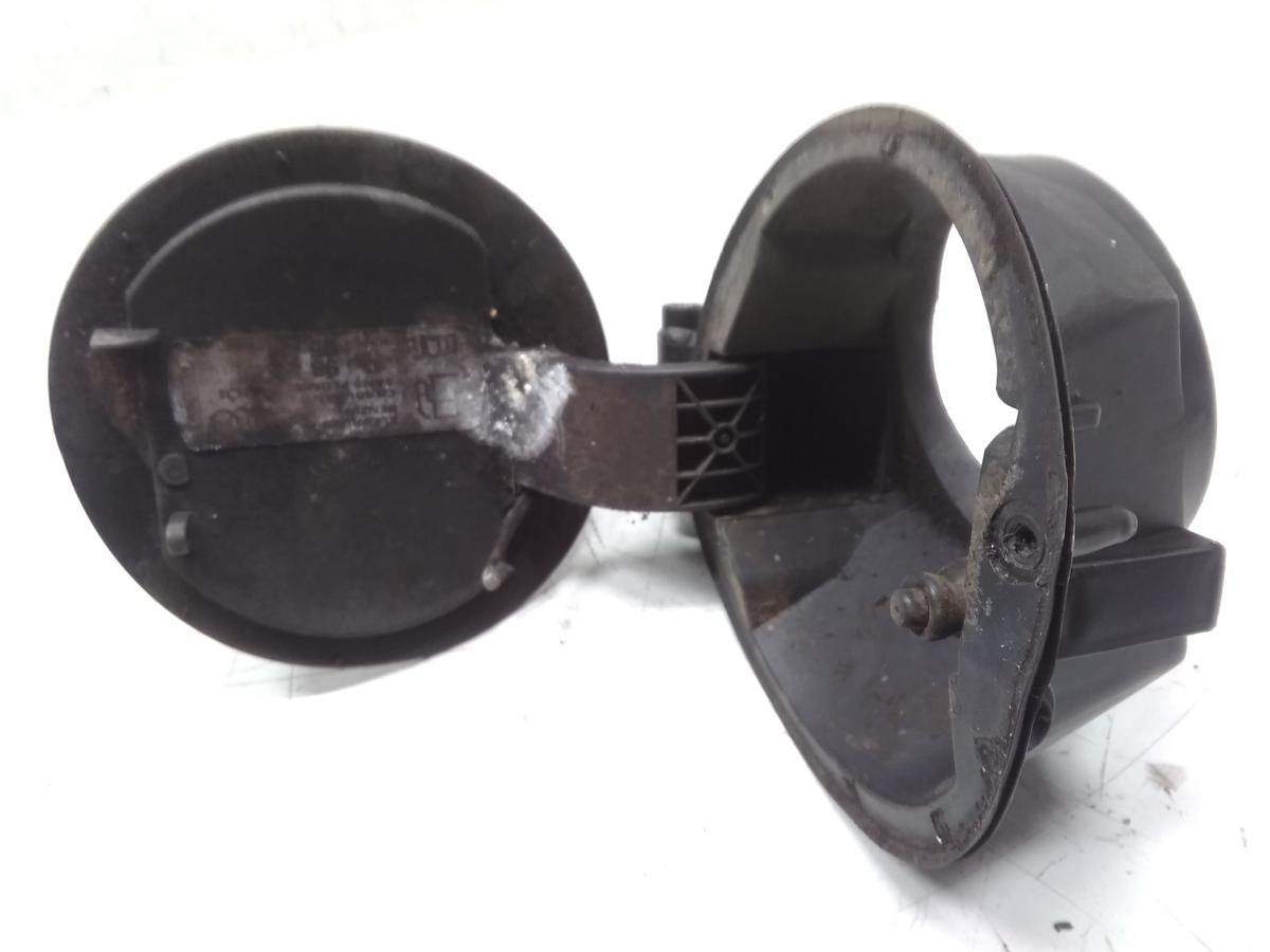 Audi A3 8P Facelift original Tankklappe 3-T&uuml;rer phantomschwarzmetallic Bj.2010