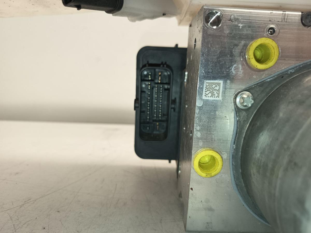 Tesla Model Y original ABS Pumpe 0265957496 Baujahr 2025