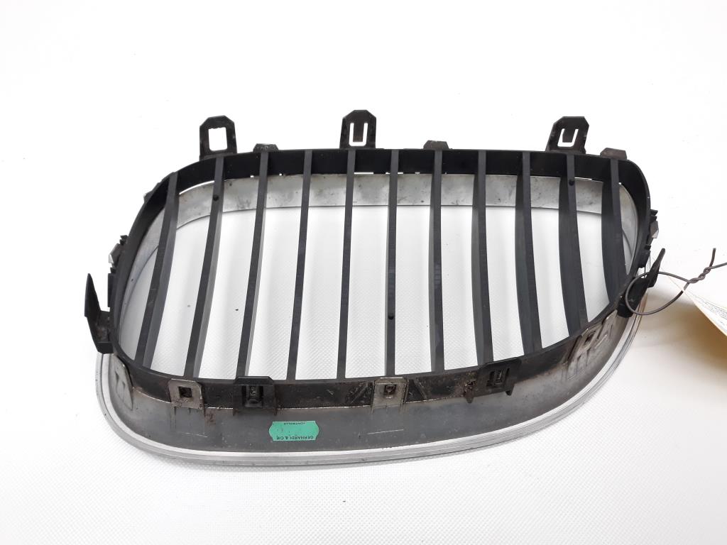 BMW 5er E60 Baujahr 2003 Grill Niere rechts Chrom 51137065702