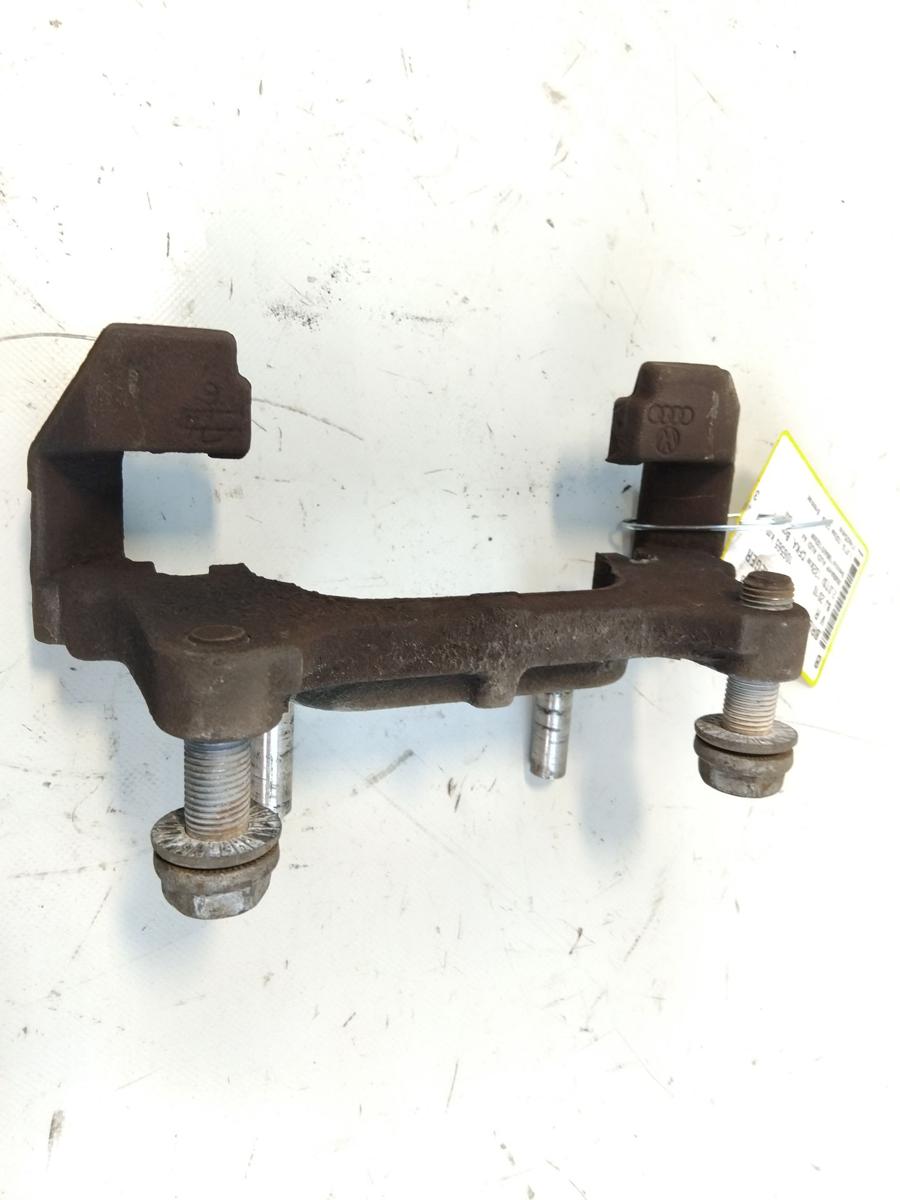 Audi A4 8K B8 original Bremssattelträger Vorderachse 314x25mm Bj.2010