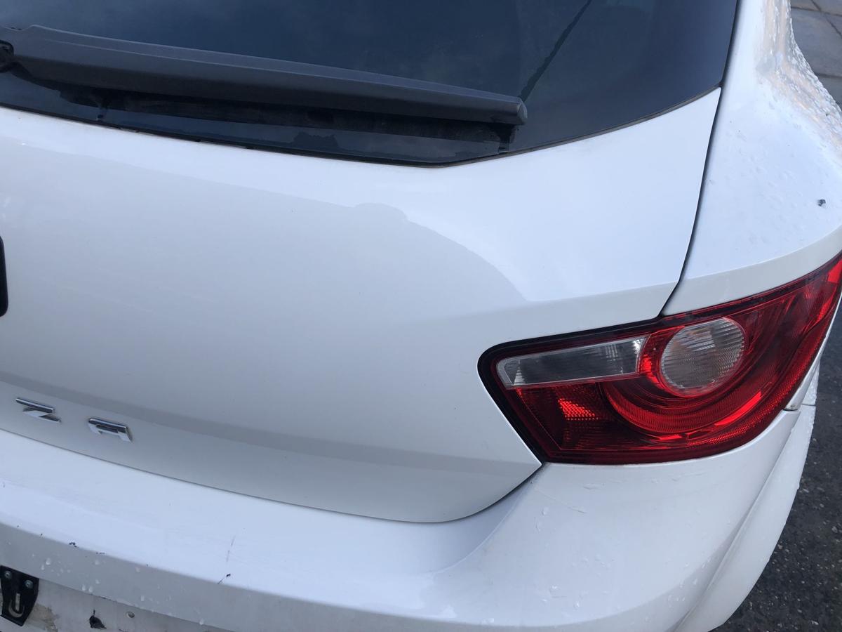 Seat Ibiza 6J Heckklappe mit Heckscheibe nur f&uuml;r 3 t&uuml;rer LB9A Candywei&szlig;