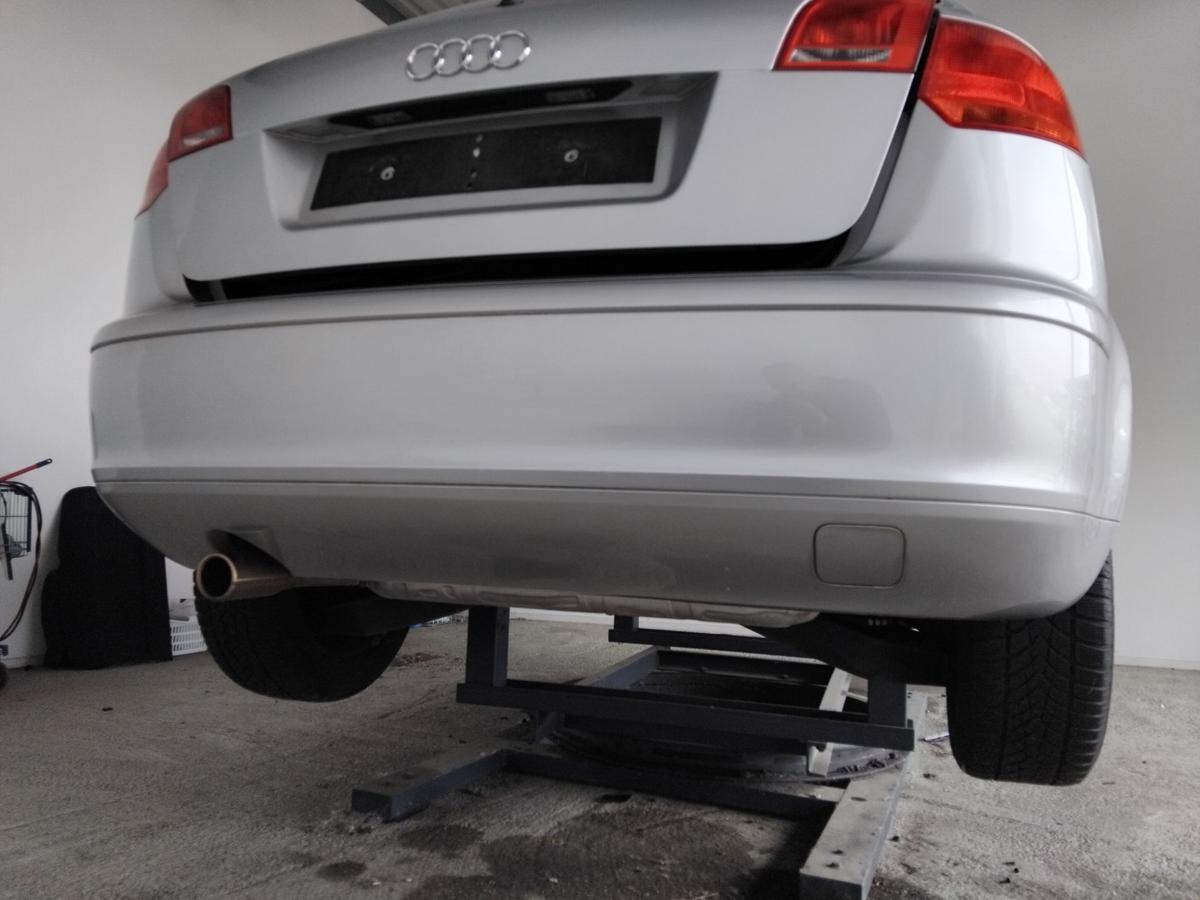 Audi A3 8P Sportback orig.Stossfänger Stoßstange hinten BJ2006 LY7W lichtsilber