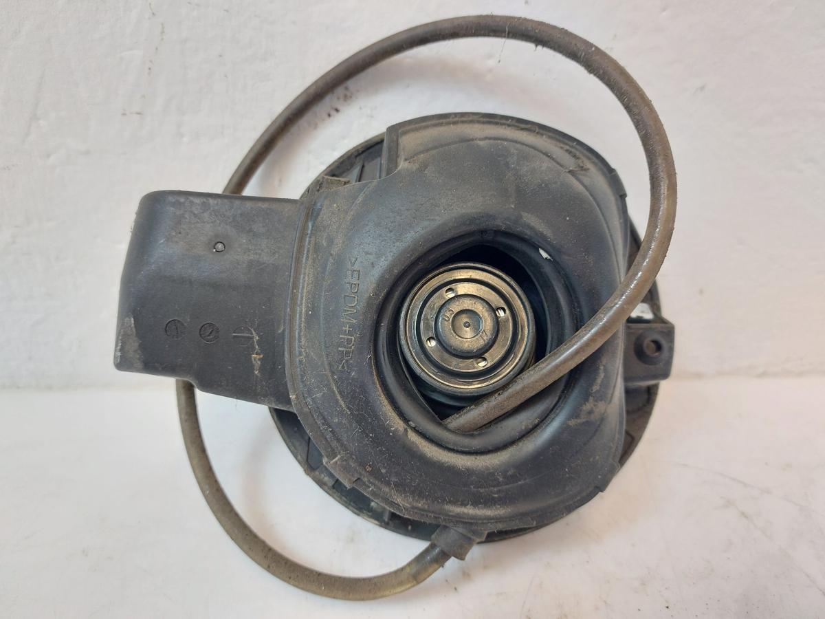 VW Golf 5 V 1K Tankklappe Tankdeckel Tankverschluss LA7W Reflexsilber