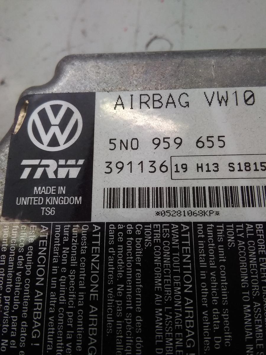 VW Passat 3C Bj.2008 original Airbagsteuergerät