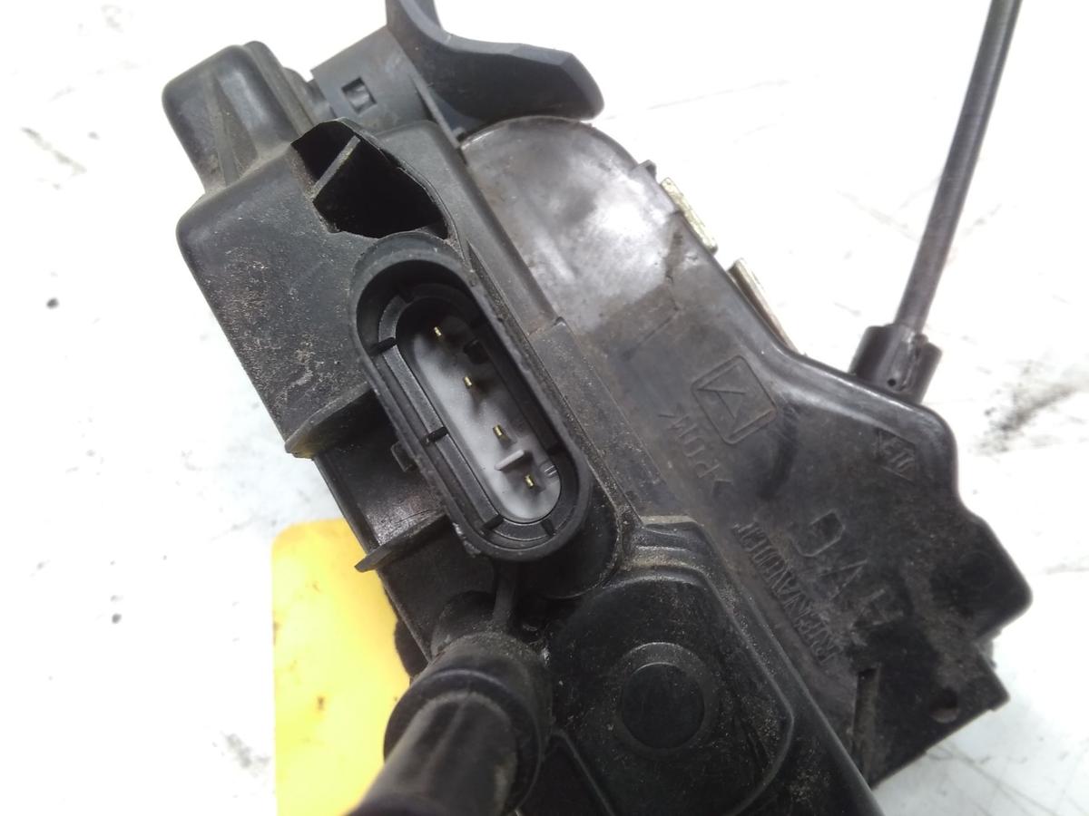 Nissan Primera P12 original T&uuml;rschlo&szlig; vorn links mit Zentralverriegelung Bj.2005