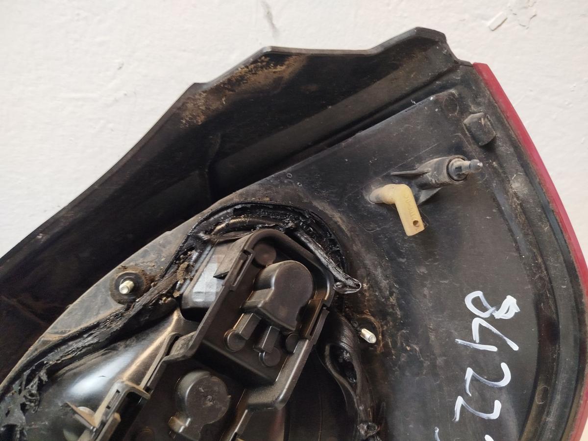 Nissan Almera N16 Facelift ab 2002 R&uuml;ckleuchte links R&uuml;cklicht Heckleuchte