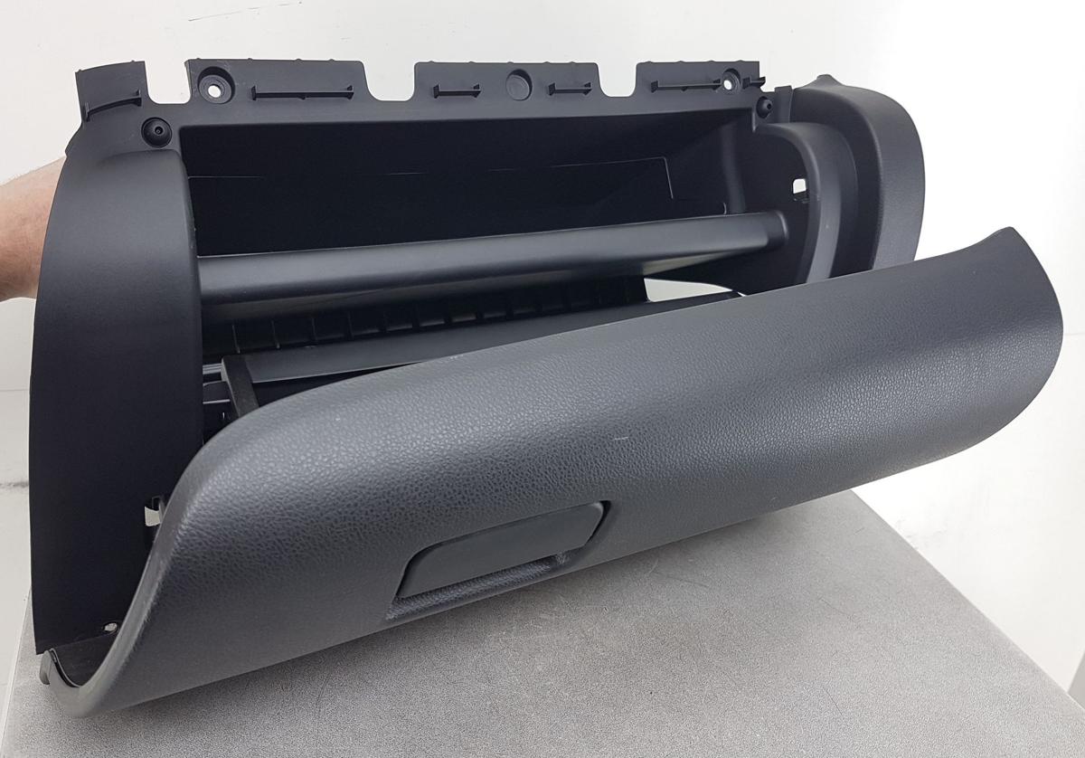 Mitsubishi Eclipse Cross Handschuhfach Handschuhkasten in schwarz Bj23 8006A602