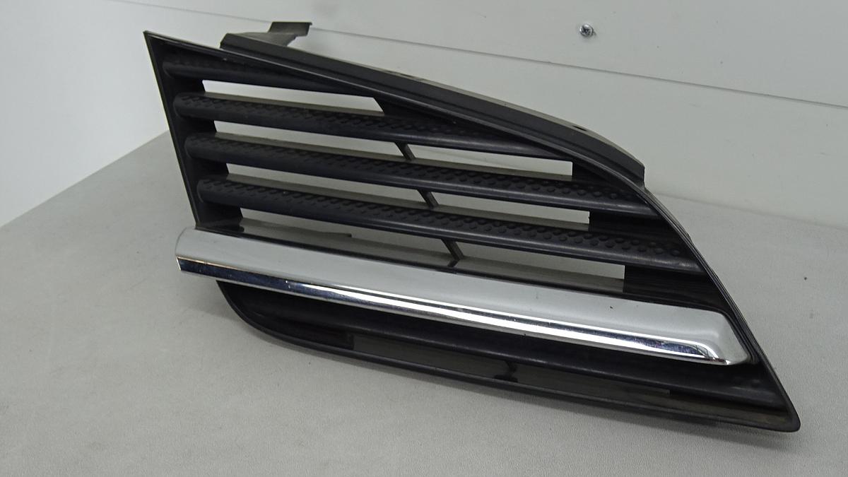 Nissan Primera Traveller WP12 Bj2004 Kühlergrill Grill rechts 62320AU300