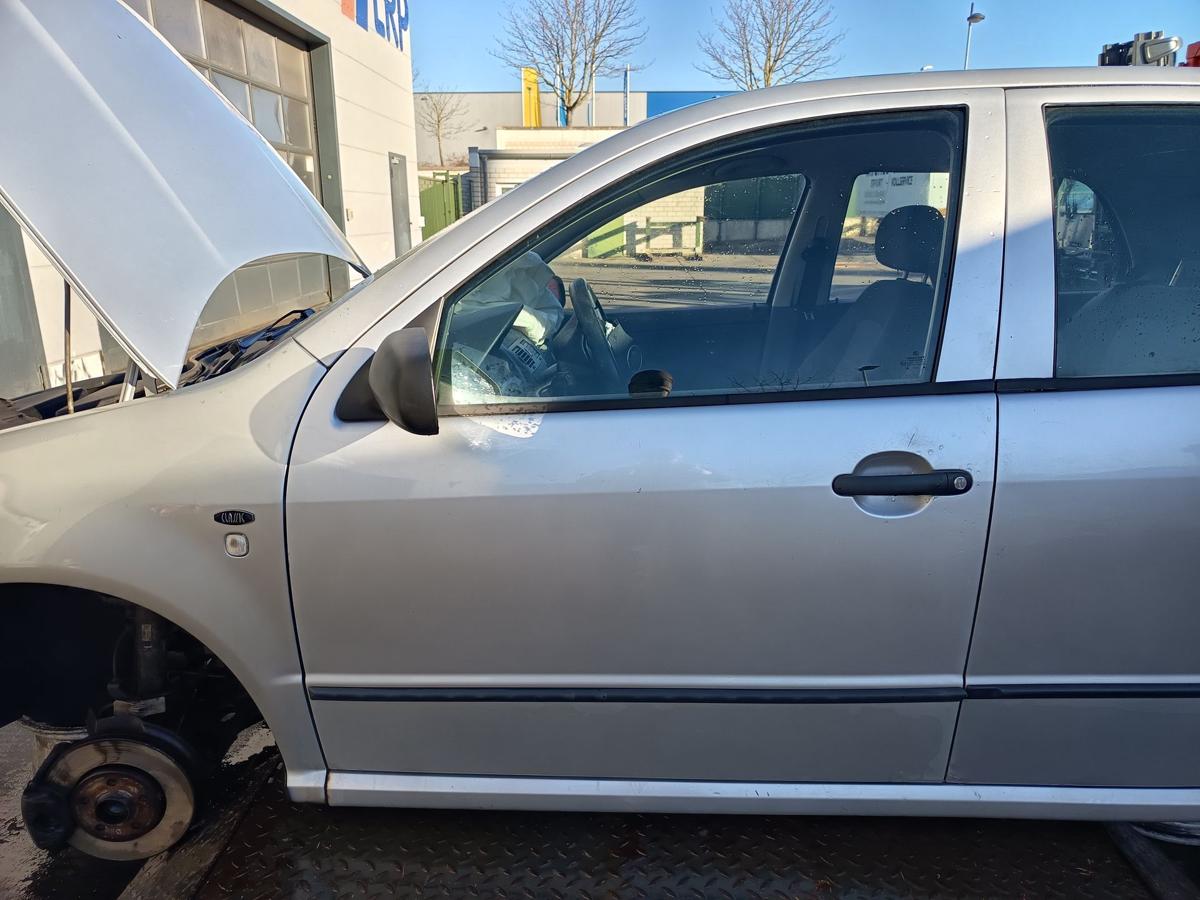 Skoda Fabia 6Y original T&uuml;r vorn links Fahrer F7T Diamantsilber Bj 2002