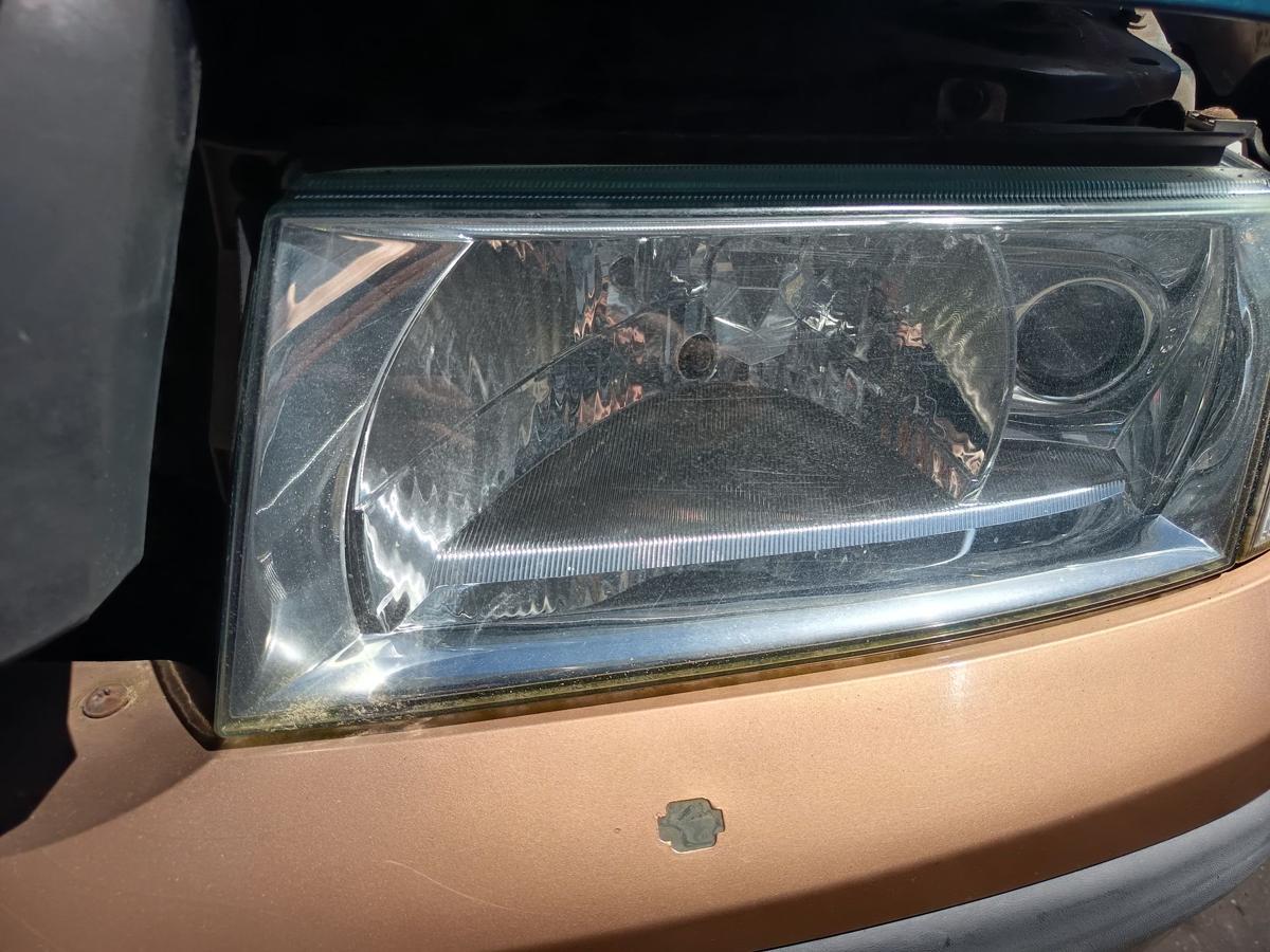 Skoda Octavia 1U Hauptscheinwerfer links Halogen Frontlicht Bj 2001