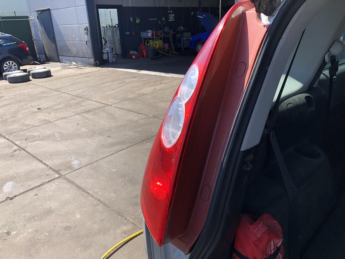Mazda 5 original Rückleuchte links Heck/Schluss/Licht Bj 2006