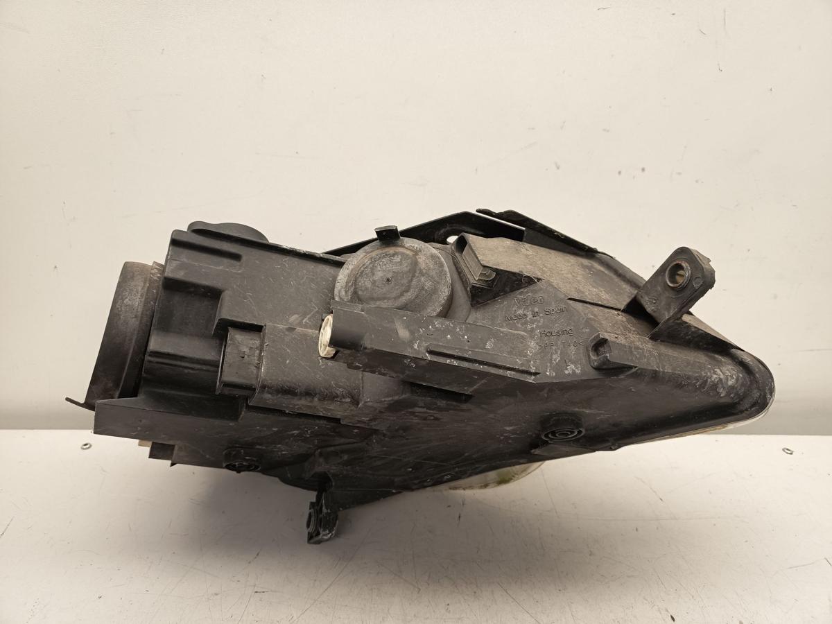 VW Passat 3C original Scheinwerfer links Halogen Baujahr 2005