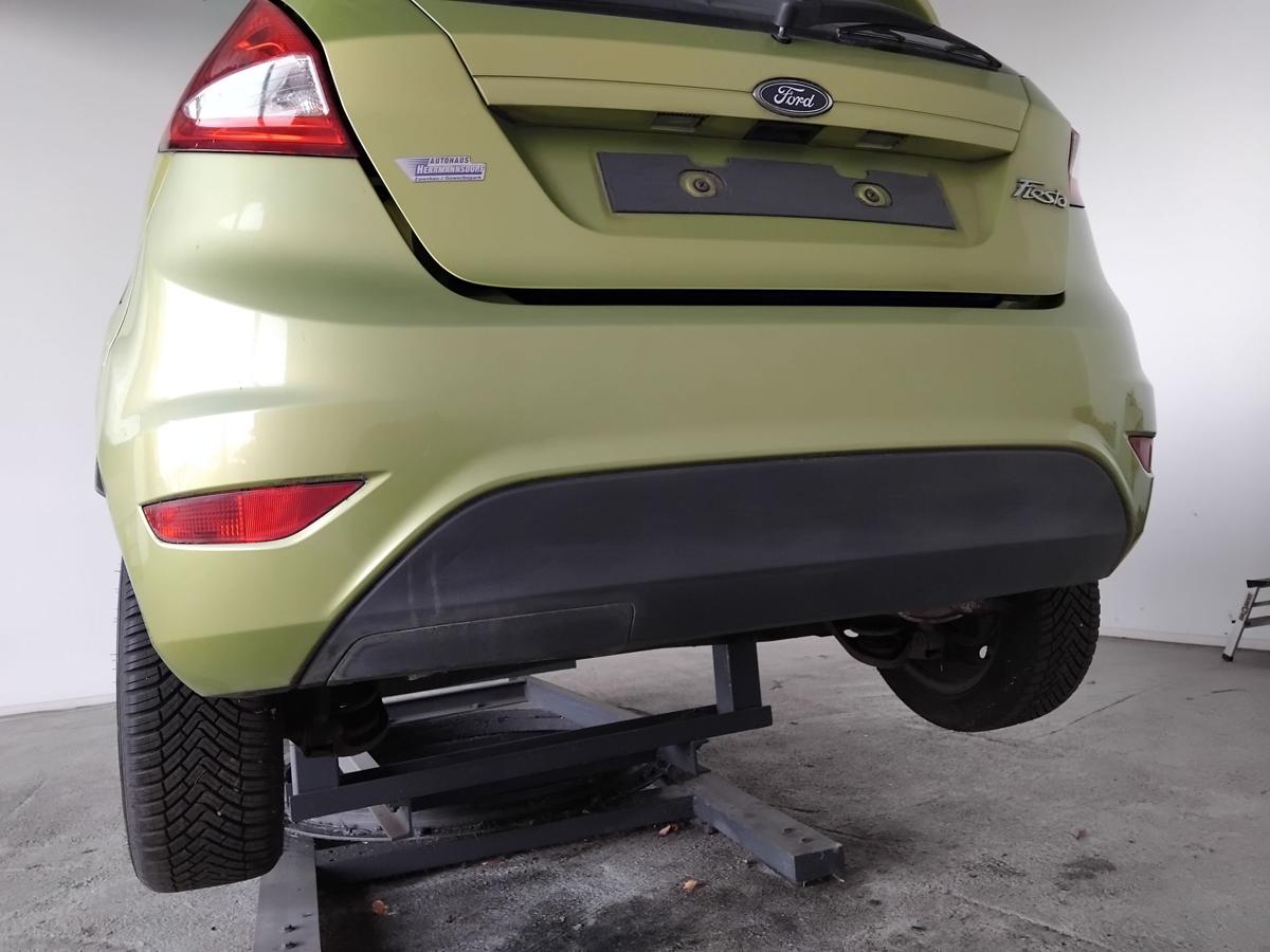 Ford Fiesta JA8 original Stossf&auml;nger Sto&szlig;stange hinten mintgr&uuml;n Squeeze BJ2009