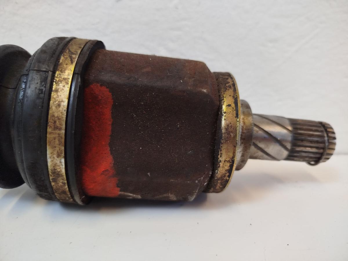 Nissan Almera N16 Gelenkwelle Antriebswelle vorn links 1498ccm 66kw QG15 ABS 5G