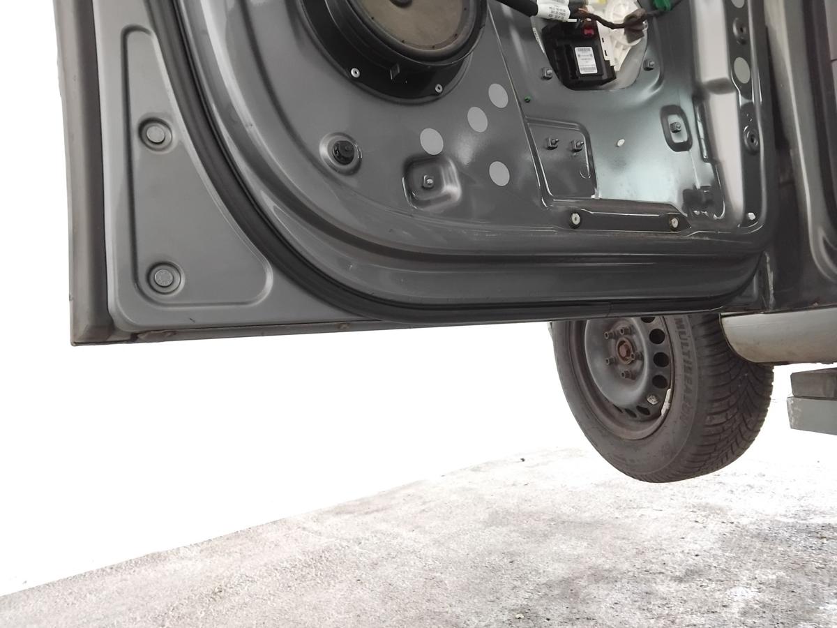 VW Golf Plus 5M T&uuml;r vorn links Fahrert&uuml;r LA7T unitedgreymetallic BJ2006