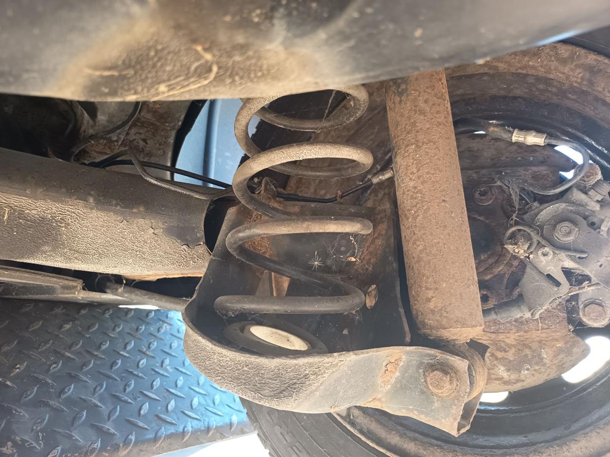 Citroen C4 5t&uuml;rig original Hinterachse Tr&auml;ger scheibengebremst 135Tkm Bj 2008
