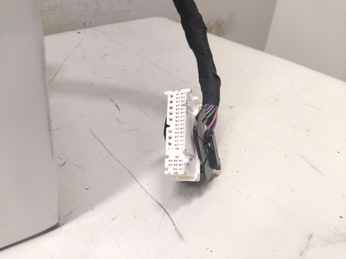 Tesla Model Y original T&uuml;r vorn rechts Beifahrert&uuml;r wei&szlig;metallic PPSW BJ2023