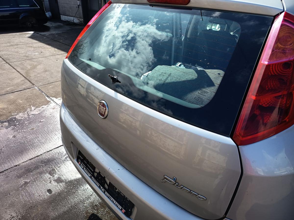 Fiat Grande Punto 199 original Heckklappe mit Scheibe 589/A Jungle grey Bj 2009