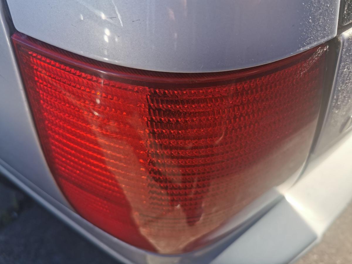VW Bora 1J Variant Rückleuchte Schlussleuchte Rücklicht Lampe hinten links