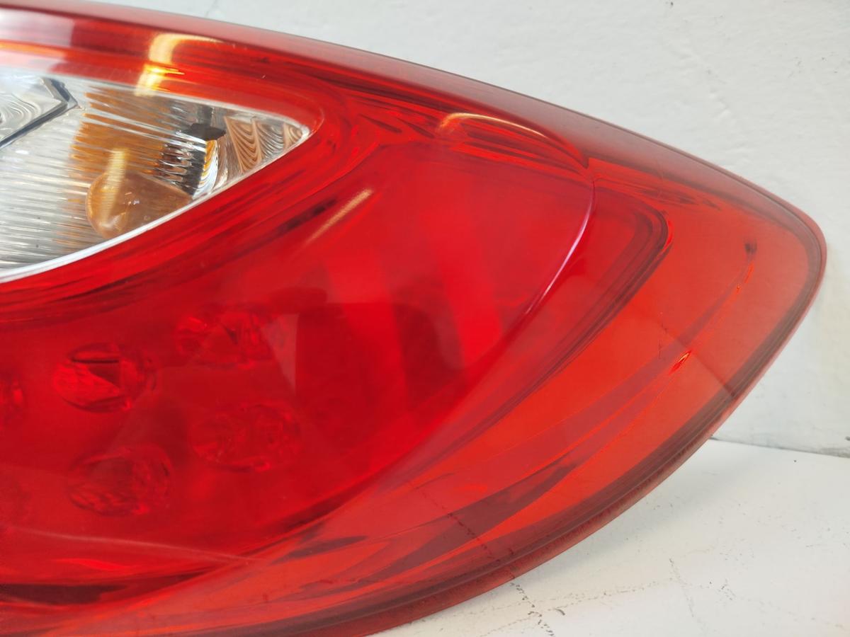 Rückleuchte Rücklicht rechts 3 türer Heckleuchte Schlusslicht Mazda 2 DE