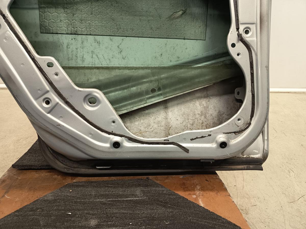 VW Bora Limo original T&uuml;r hinten links LB7Z Satinsilber Metallic Bj 1999