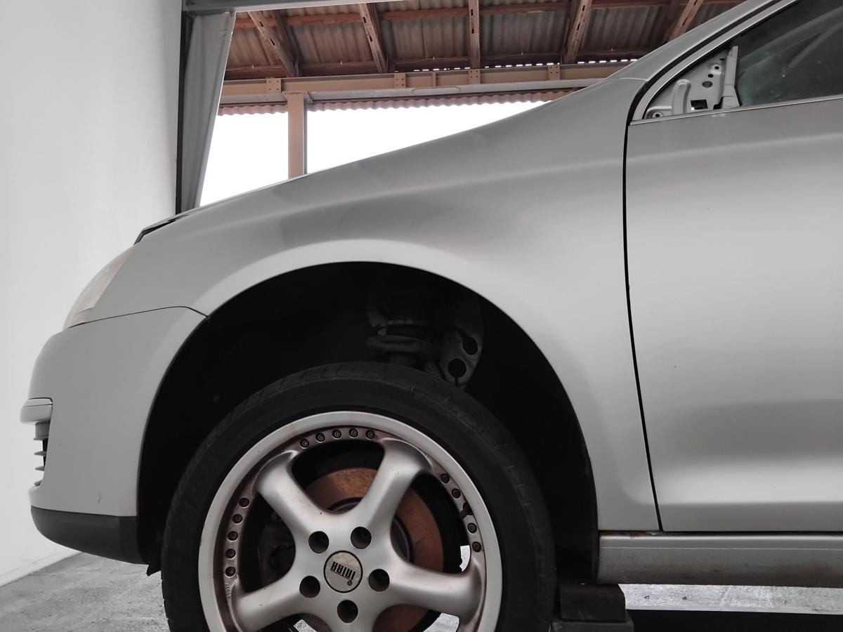 VW Jetta 5 1K2 original Kotfl&uuml;gel vorn links LA7W reflexsilber BJ2007