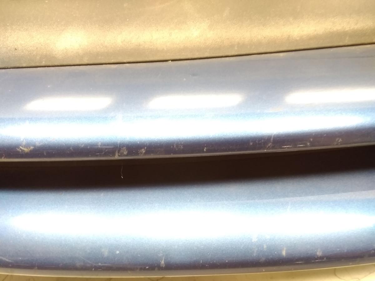 VW Golf Plus 5M original K&uuml;hlergrill olympiablaumetallic mit Emblem Bj.2006