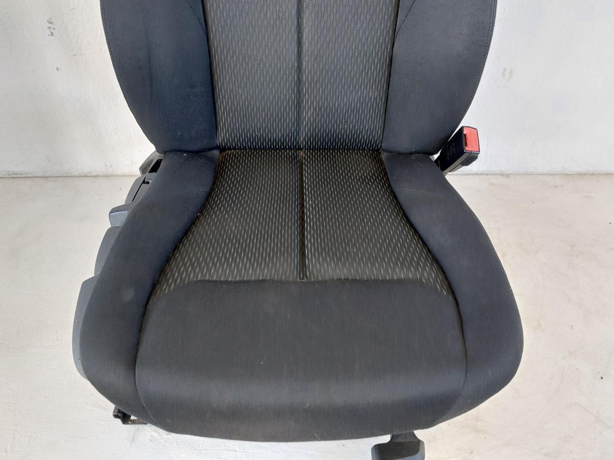 BMW 1er F20 Sitz vorn rechts Beifahrersitz Stoff mit Heizung Autositz Stoffsitz