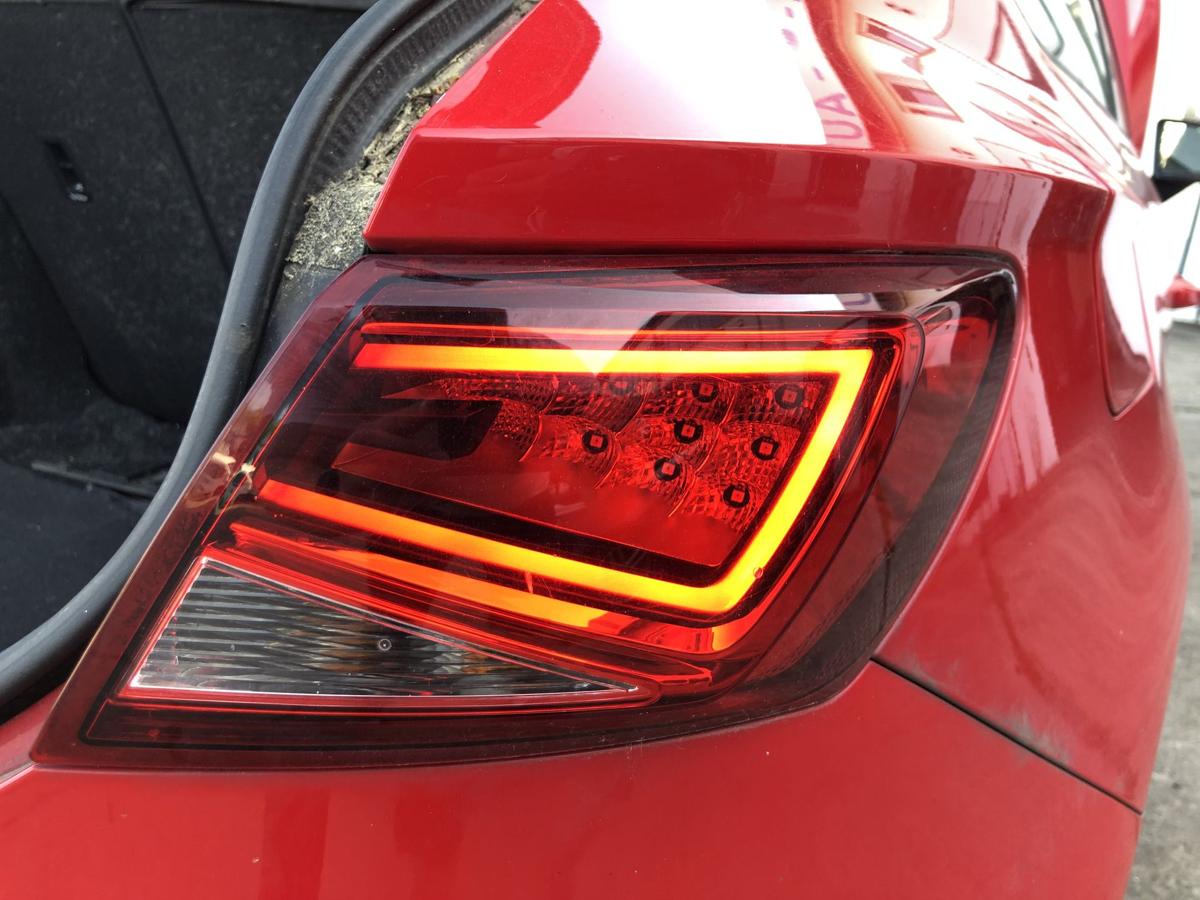Seat Leon 5F R&uuml;ckleuchte au&szlig;en rechts R&uuml;cklicht R&uuml;ckleuchte LED Au&szlig;enecke