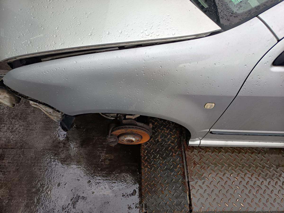 Skoda Fabia I 6Y original Kotfl&uuml;gel links Seitenteil F7T Diamantsilber Bj 2005