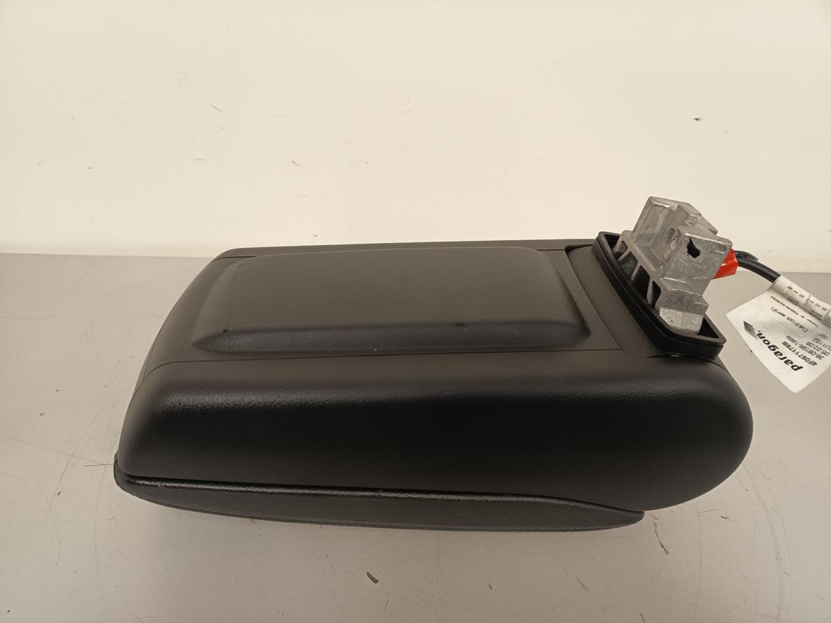 Audi A6 4F Avant S-Line orig Mittelarmlehne vorn Bj 2010