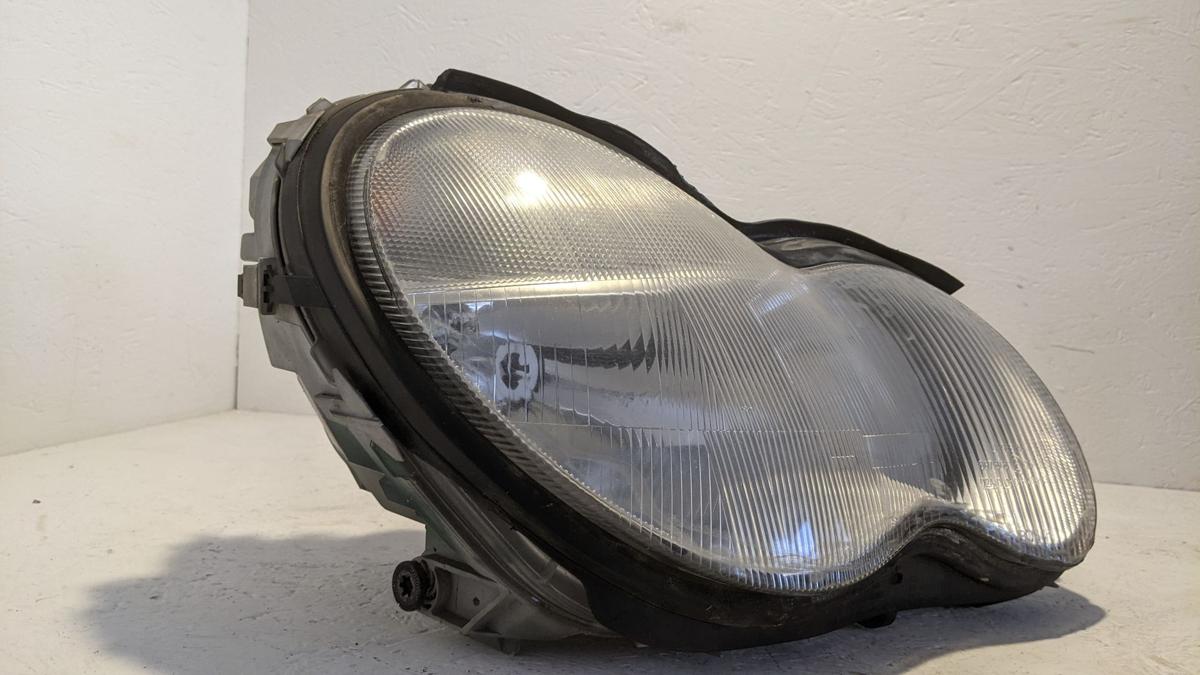 Mercedes Benz C Klasse W203 Scheinwerfer rechts Halogen vor Mopf Lampe