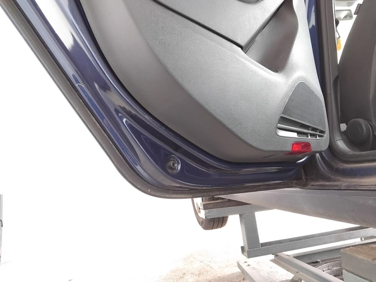 VW Golf 6 Fließheck Tür hinten links LD5Q Shadow Blue beschädigt Dellen BJ2010