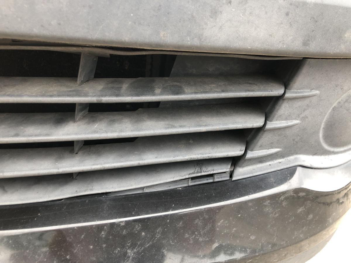 Renault Clio 3 III Grandtour Sto&szlig;f&auml;nger vorn Frontsch&uuml;rze NV676 Noir Nacre